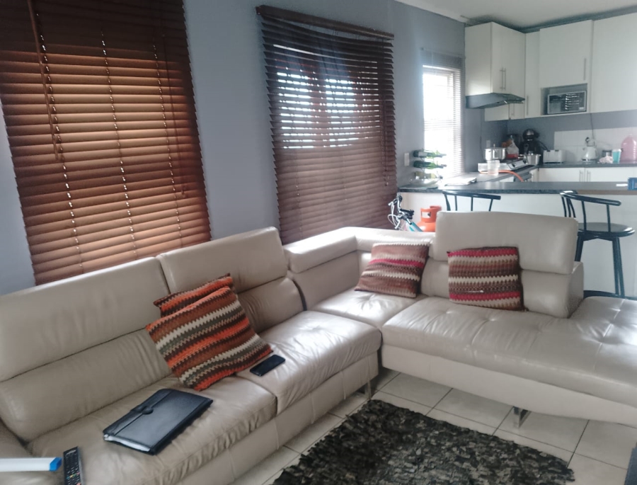 2 Bedroom Property for Sale in New Woodlands Western Cape